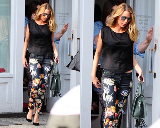 blake-lively-Mother-The-Looker-Print-Skinny-Jeans-kissed-me-floral